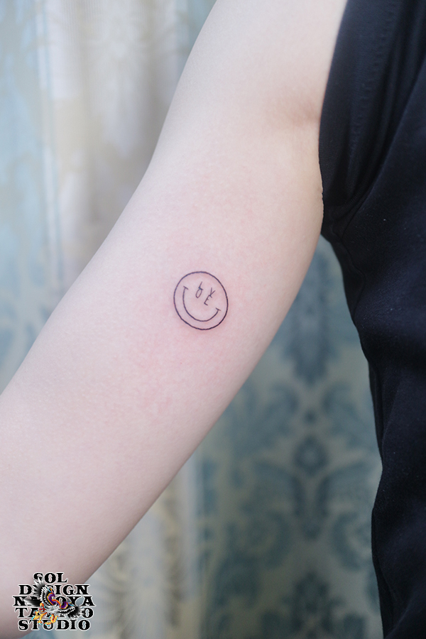 名古屋　タトゥー　女性